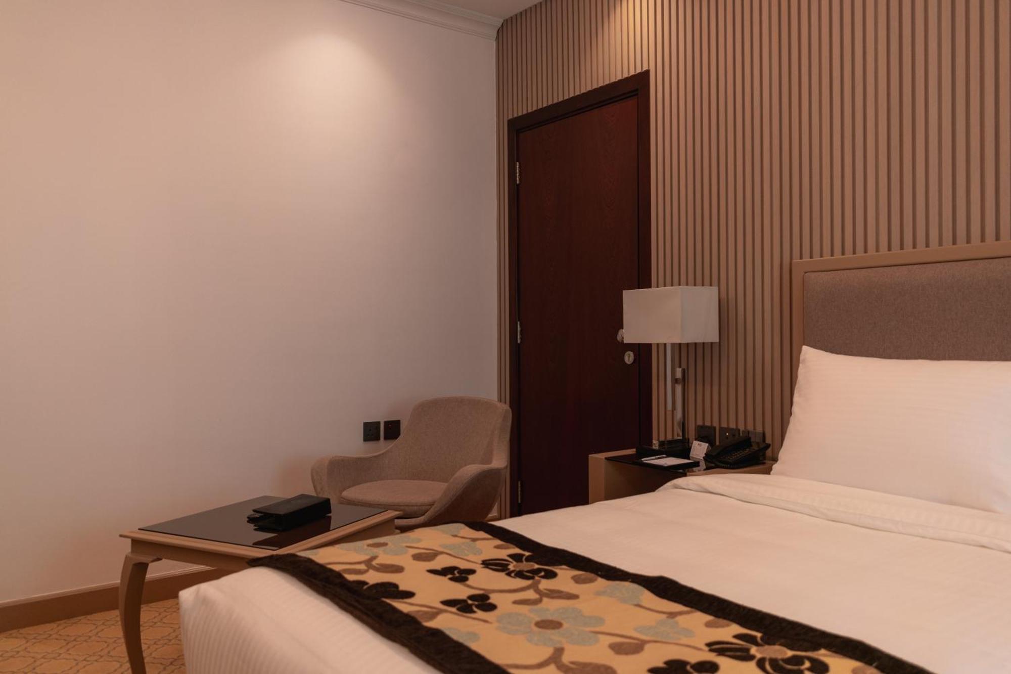 Best Western Plus Jeddah Hotel Madinah Road Εξωτερικό φωτογραφία