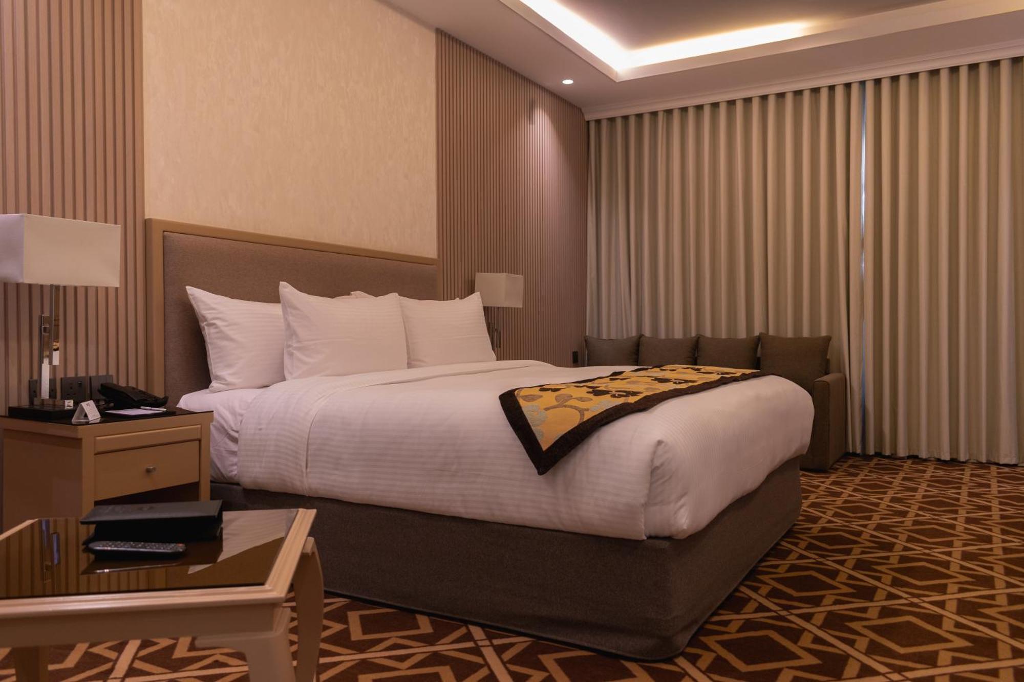 Best Western Plus Jeddah Hotel Madinah Road Εξωτερικό φωτογραφία